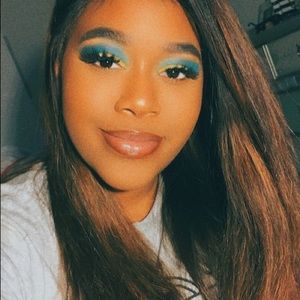 Meet your Posher, Aleah